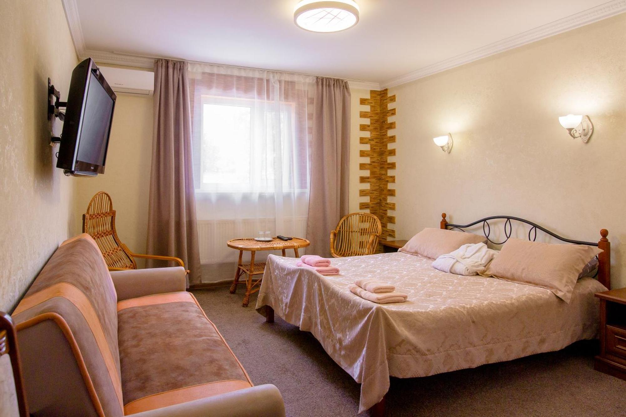 Люкс з ліжком розміру "queen-size"